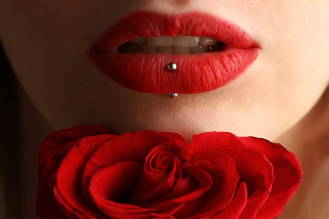 perfect-red-lipstick-makeup