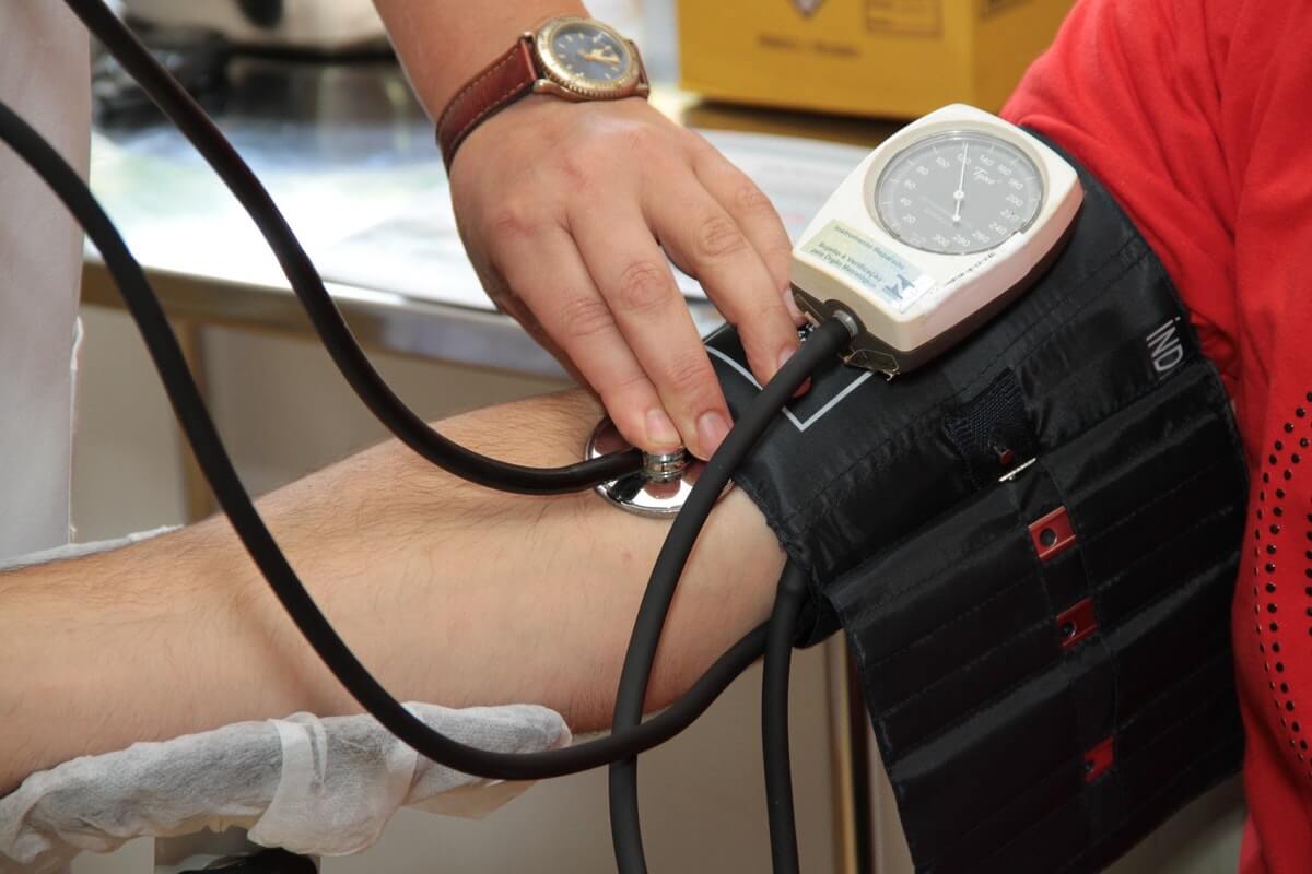 blood-pressure-and-weight-different